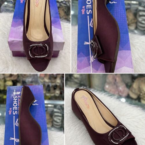women stylish flat pumps – elegant everyday wear